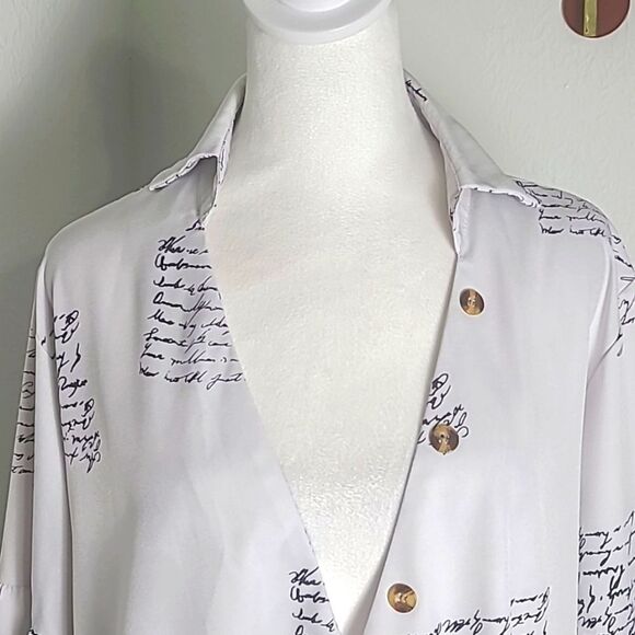 White Cardigan Longsleeve Blouse with Script Lettering, Button Accents, Size XL - Picture 5 of 13